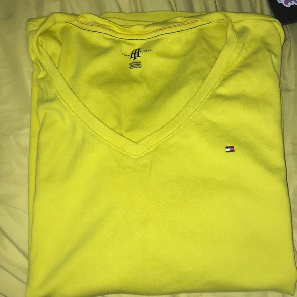 Bright yellow Tommy Hilfiger T-Shirt - Picture 3 of 3